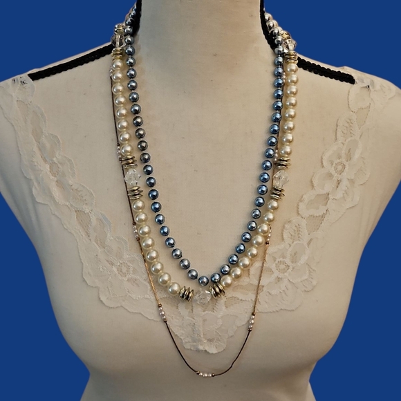 Vintage Set Of Three Acrylic Pearl Necklaces - Picture 1 of 9